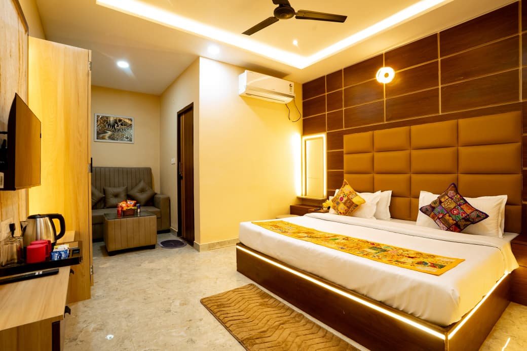 Super Deluxe Balcony Room